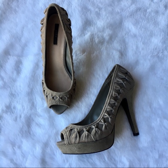 Zara Shoes - Zara Peep Toe Faux Suede Heels Pumps 8